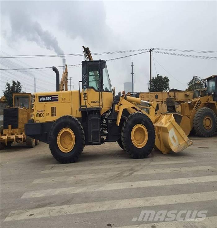 Komatsu WA 380-3 Chargeuse sur pneus