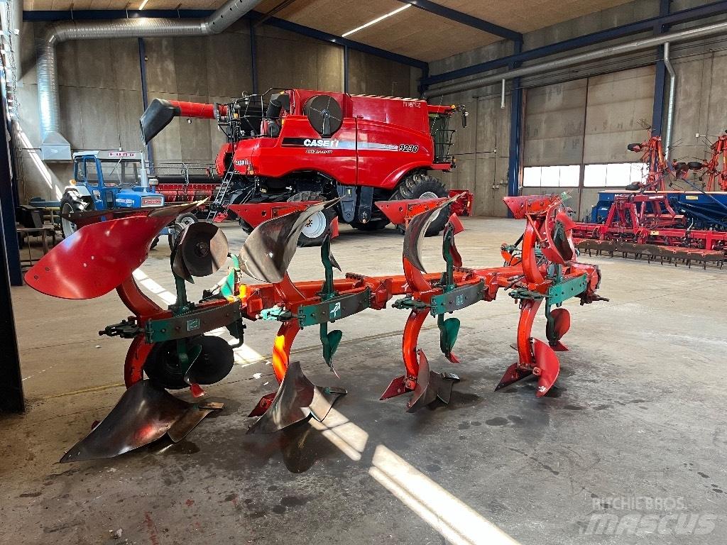 Kverneland F 160 Charrue réversible