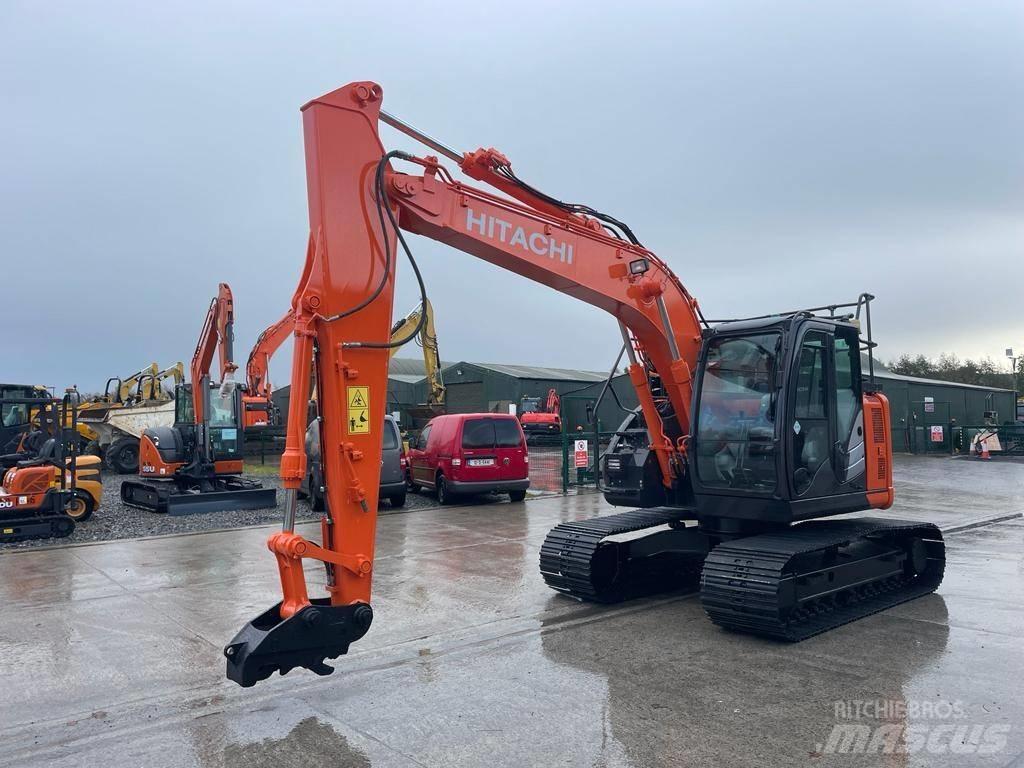 Hitachi ZX 135 US-6 Pelle sur chenilles