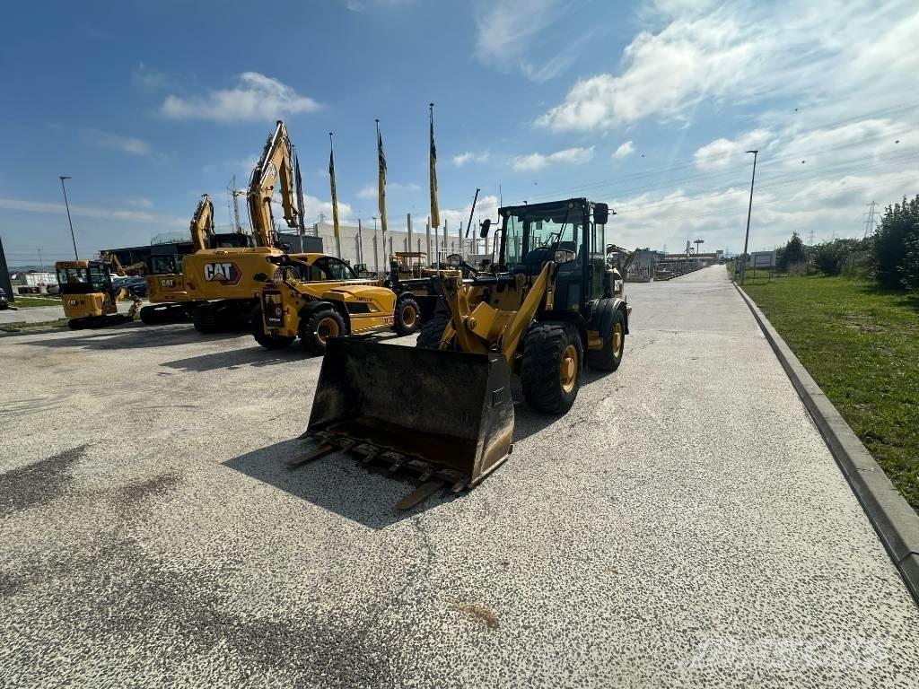 CAT 906 M Chargeuse sur pneus