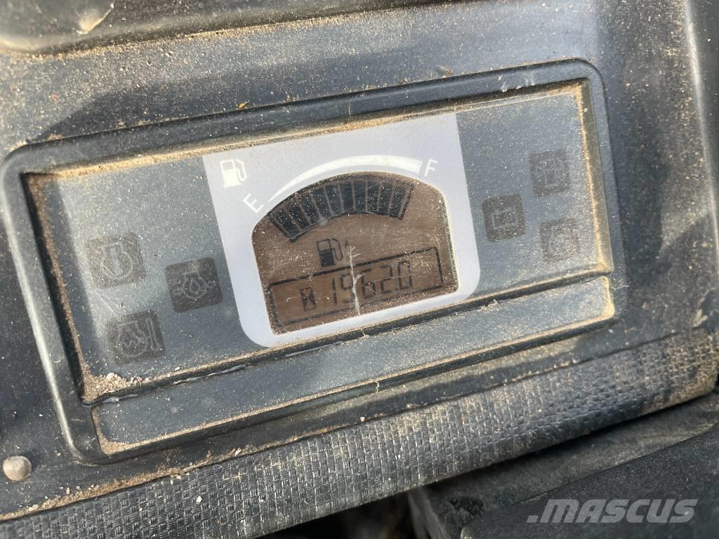 Hitachi ZX 26 U-6 Mini pelle < 7t