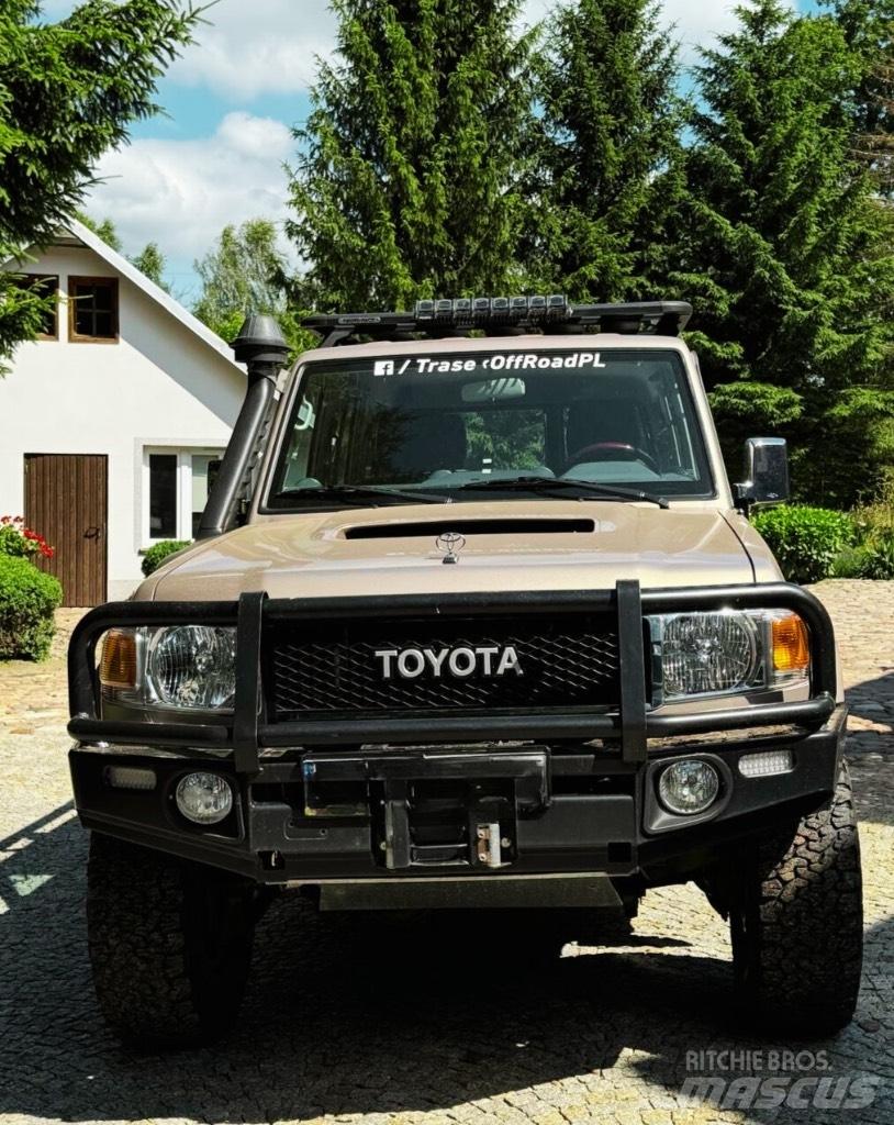 Toyota Landcruiser Véhicules Cross-Country