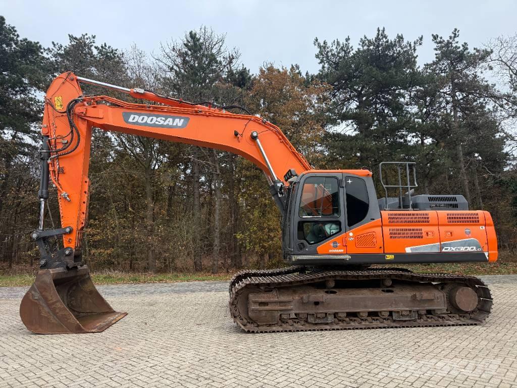 Doosan DX 300 LC Pelle sur chenilles