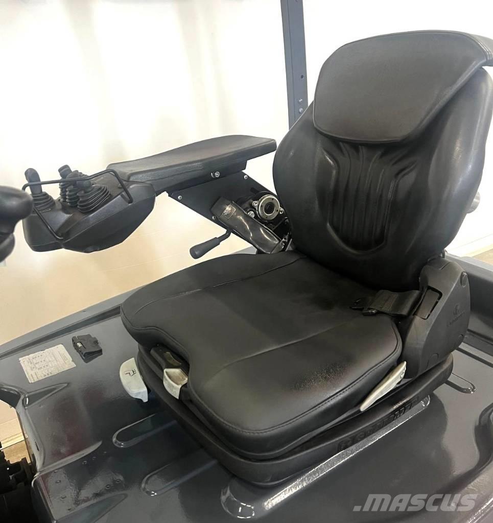 Toyota 10941 8FBE18T Chariots élévateurs électriques