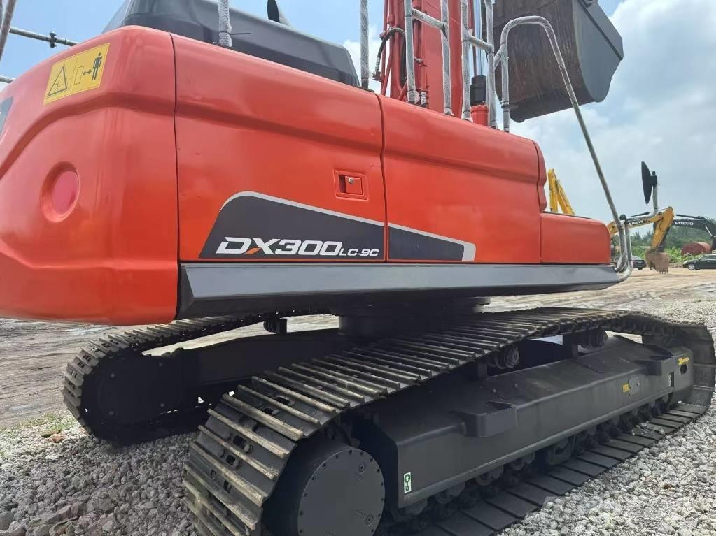 Doosan DX300-9C Pelle sur chenilles