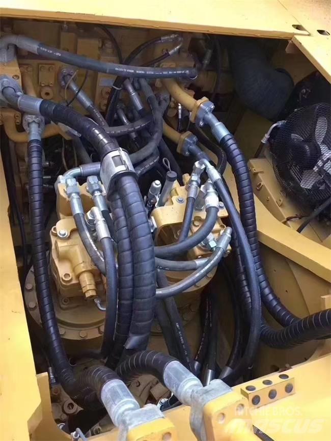 CAT 345 D L Pelle sur chenilles