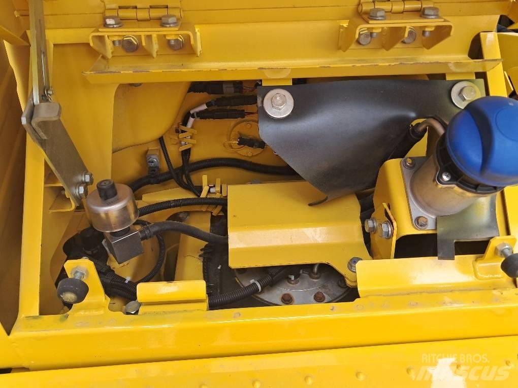 Komatsu PC210LCI-11 Pelle sur chenilles