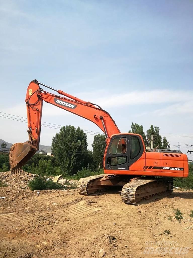 Doosan dx225 Pelle sur chenilles