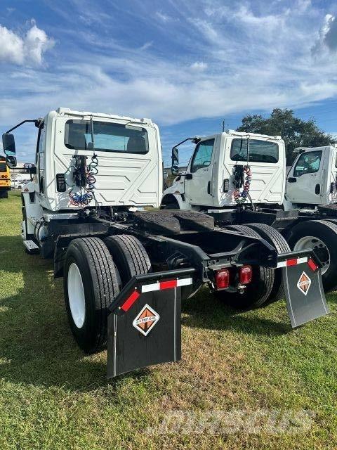 International MV607 Tracteur routier