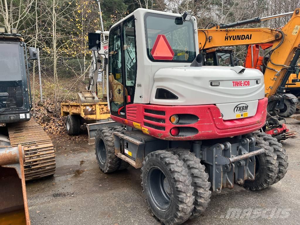 Takeuchi TB 295 W Pelle sur pneus
