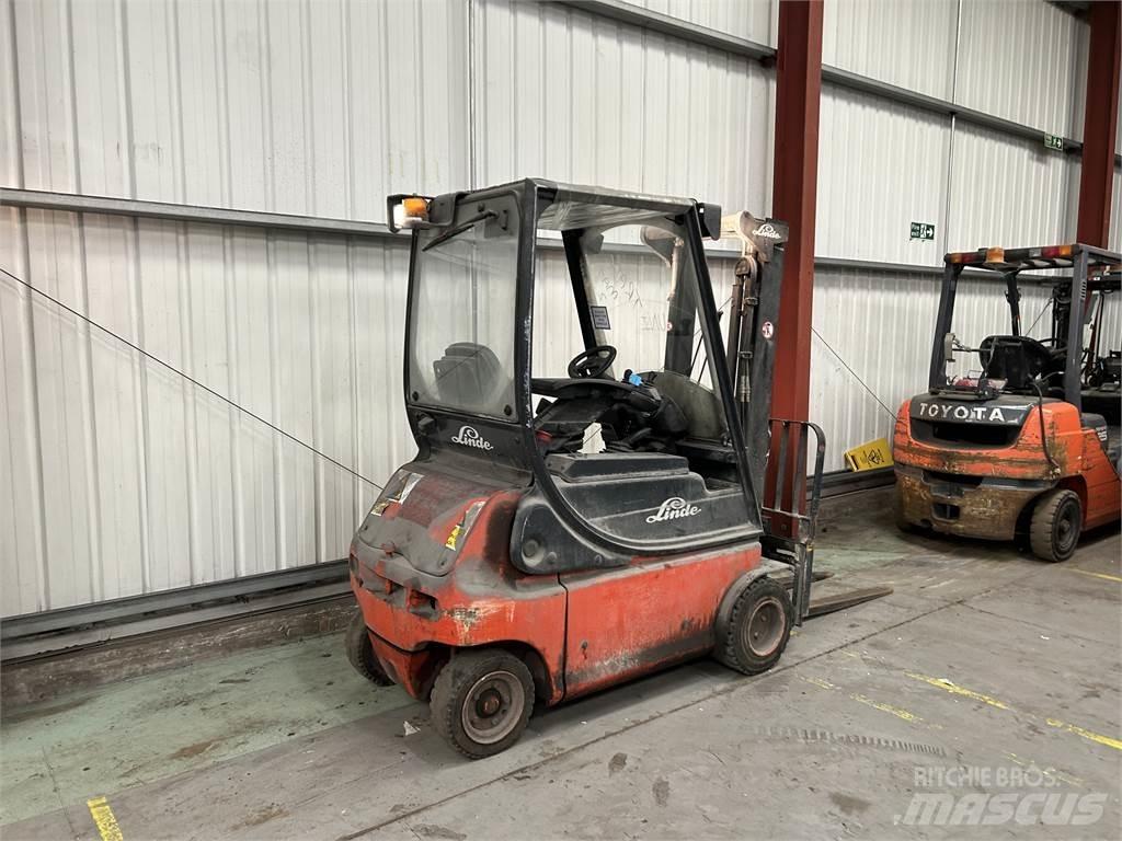 Linde E18P-02 Chariots élévateurs électriques