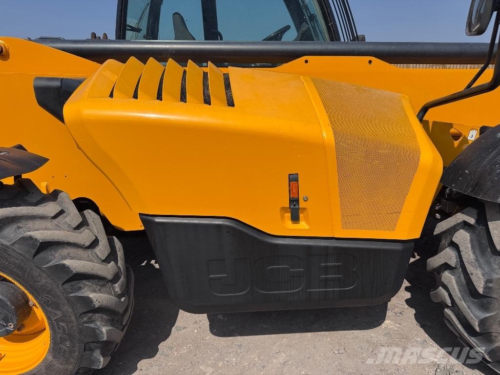 JCB 540-140 Chariot télescopique