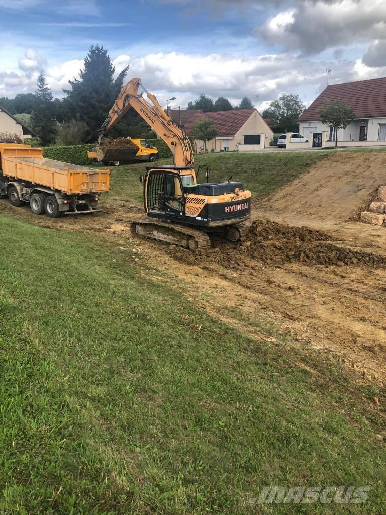 Hyundai R180LC-9A Pelle sur chenilles