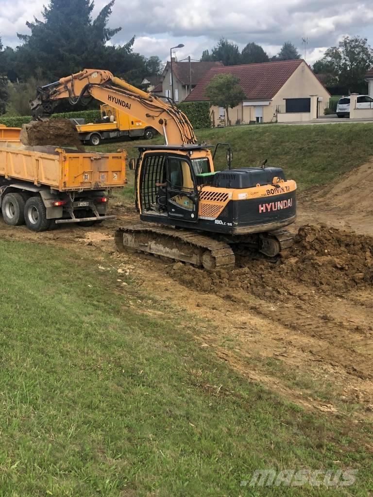 Hyundai R180LC-9A Pelle sur chenilles