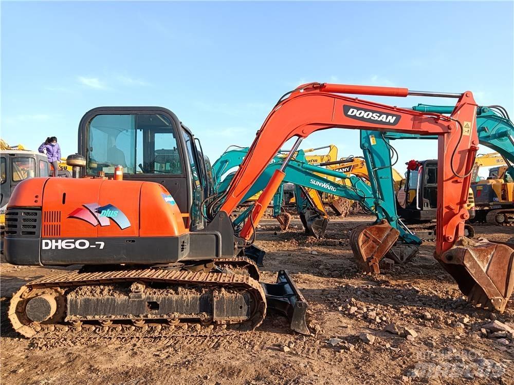 Doosan DH60-7 Pelle sur chenilles