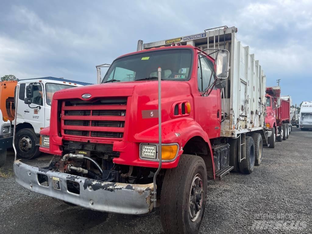 Sterling L7500 Camion poubelle
