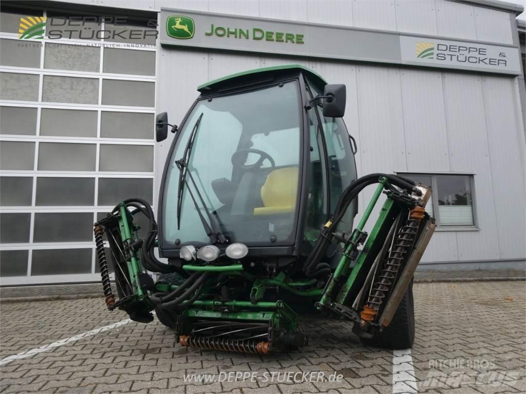 John Deere 8900A Faucheuse
