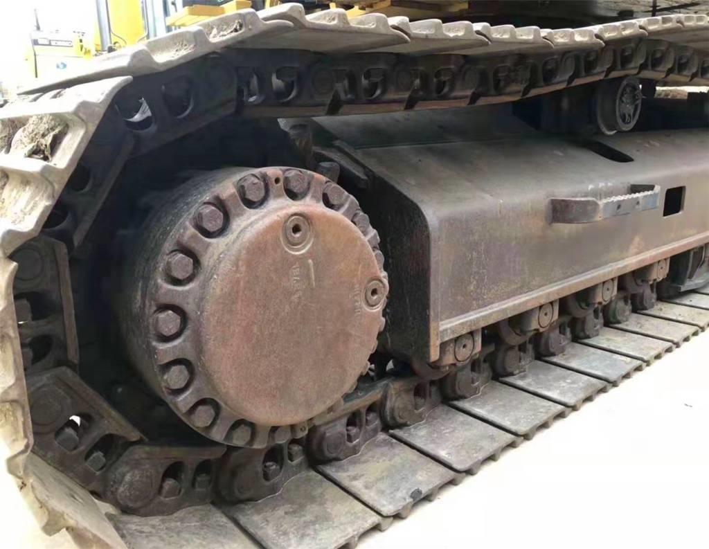 CAT 329D Pelle sur chenilles