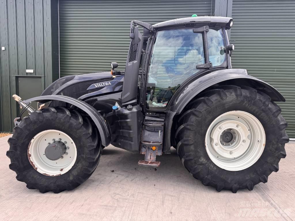Valtra T 235 Direct Tracteur