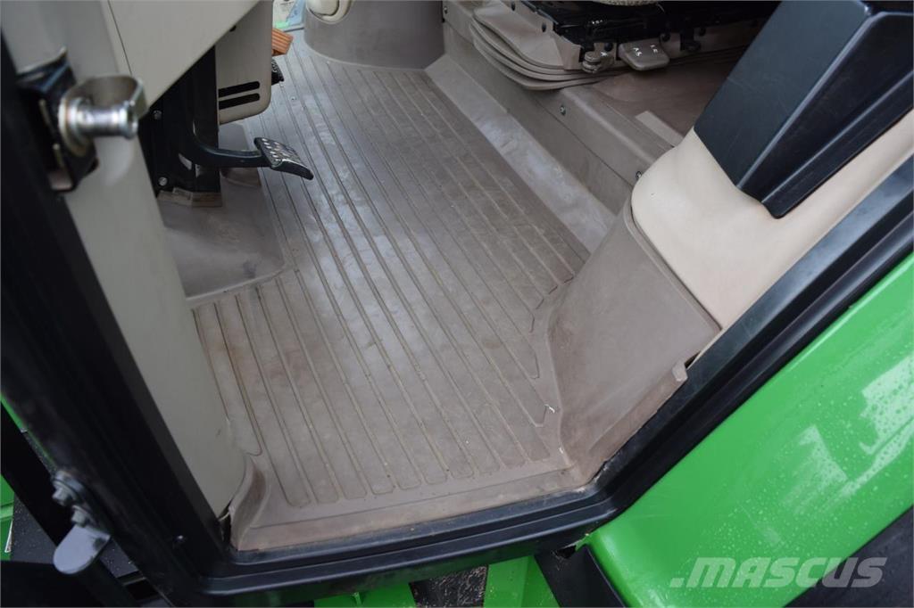 John Deere 6150 R Tracteur