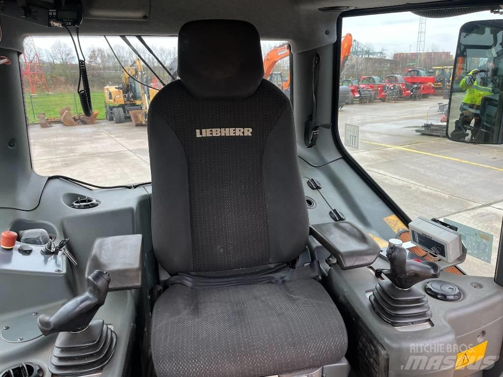 Liebherr PR736LGP Bouteurs sur chenilles