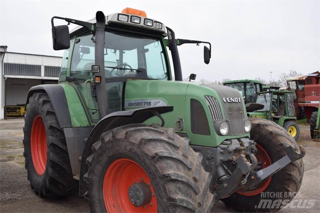 Fendt 716 Vario Tracteur