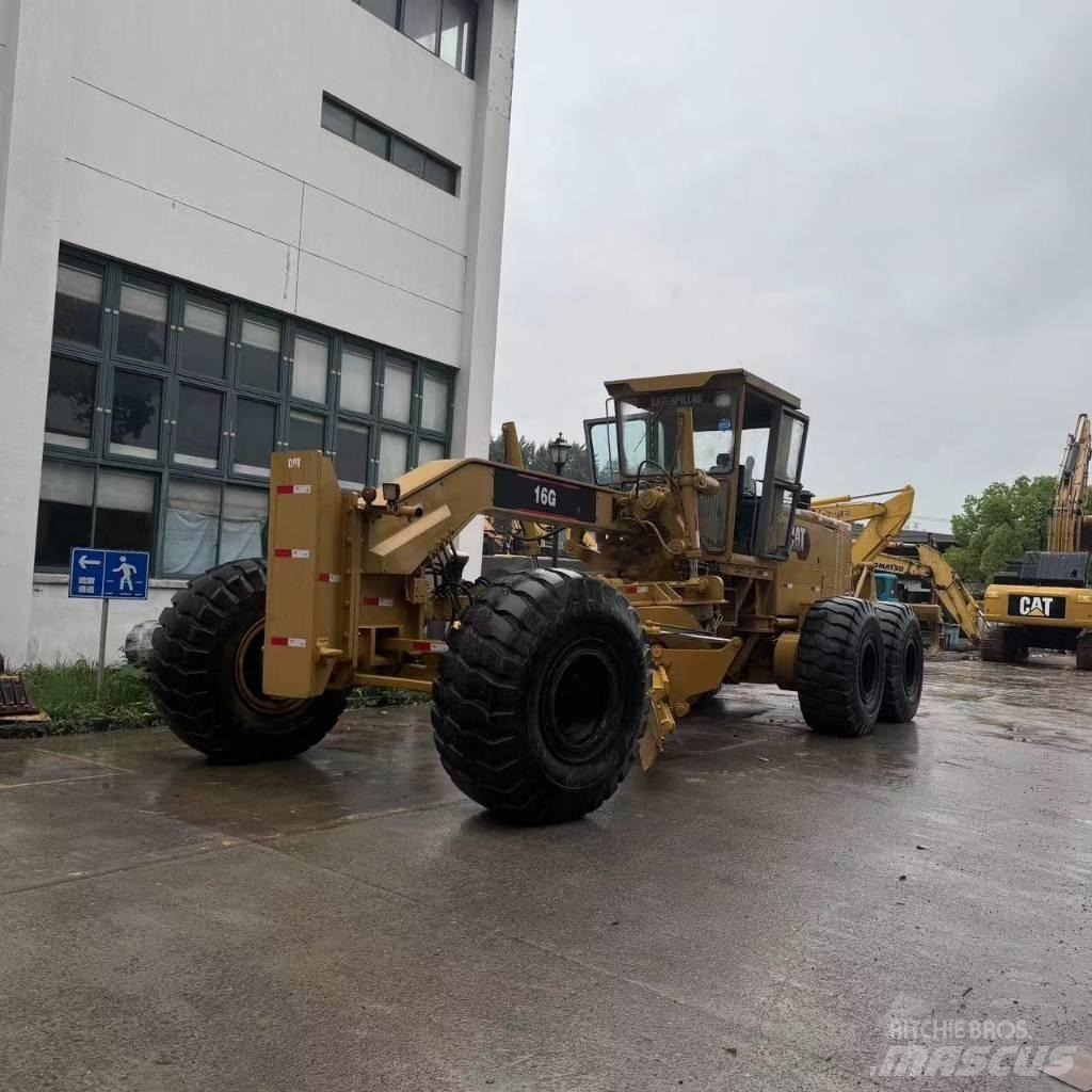 CAT 16G Niveleuse