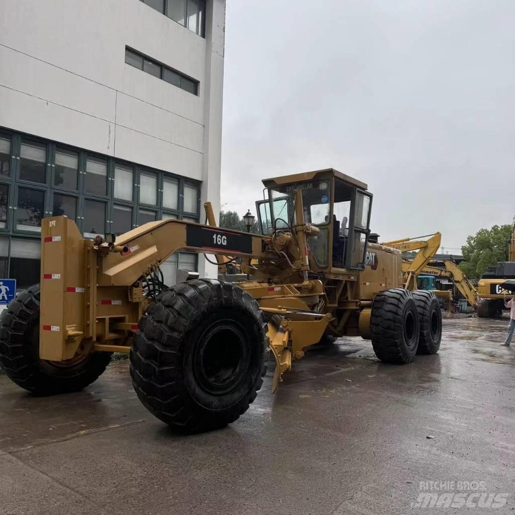 CAT 16G Niveleuse