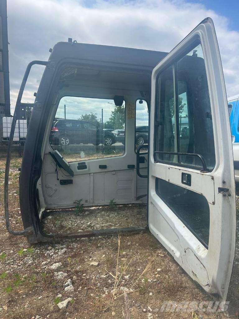 Hyundai 320 LC7A Pelle sur chenilles