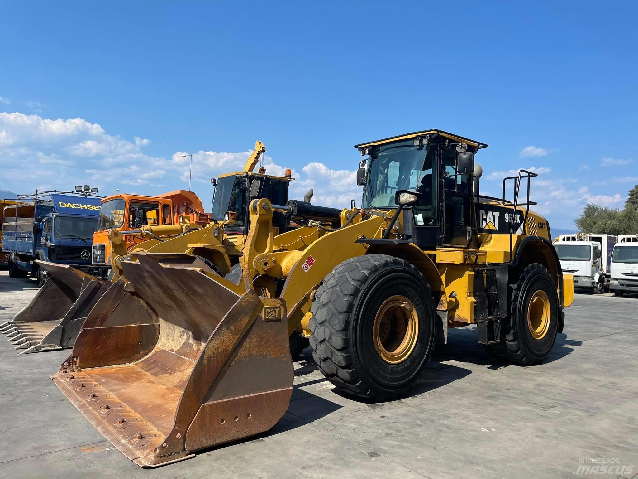 CAT 966K Chargeuse sur pneus