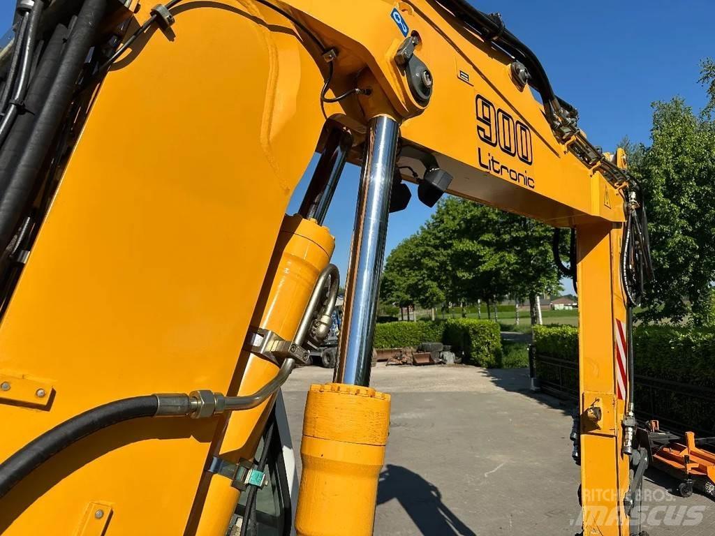 Liebherr A900C Pelle sur pneus