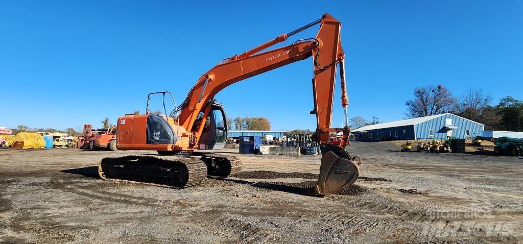 Hitachi ZX 225 USR Pelle sur chenilles