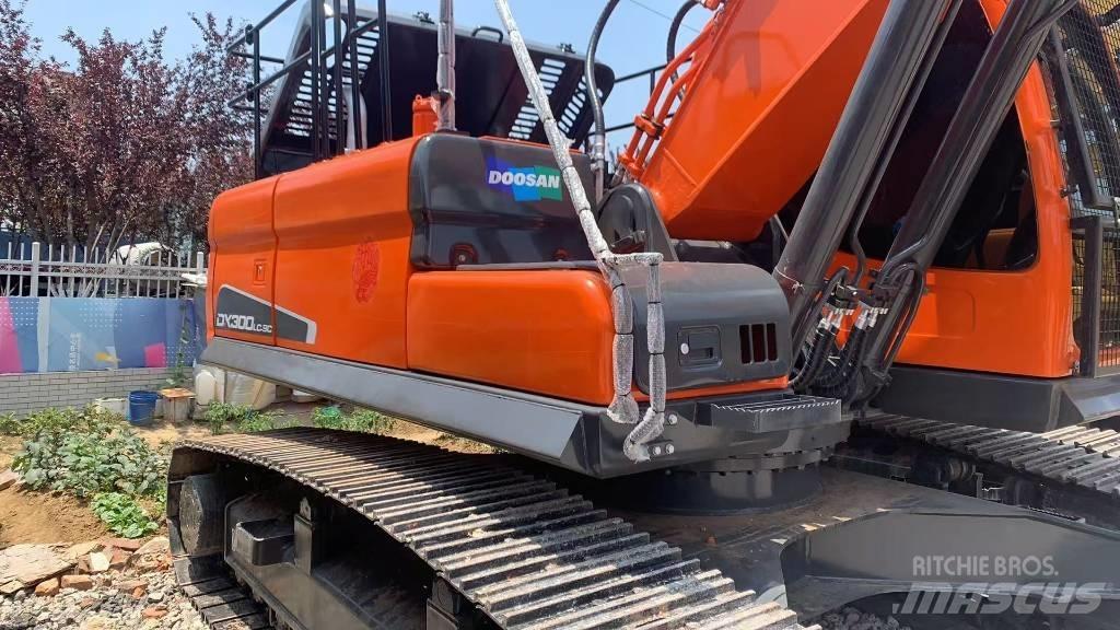 Doosan DX 300 LC Pelle sur chenilles