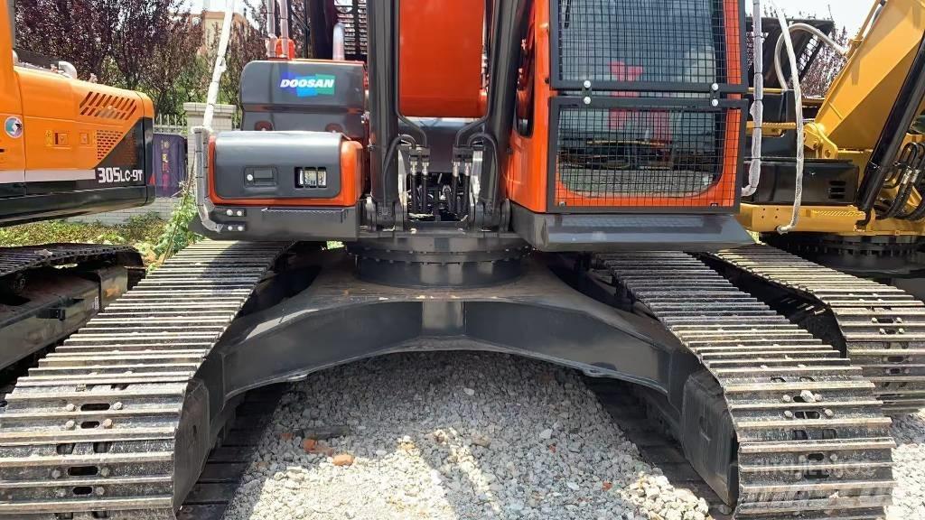 Doosan DX 300 LC Pelle sur chenilles