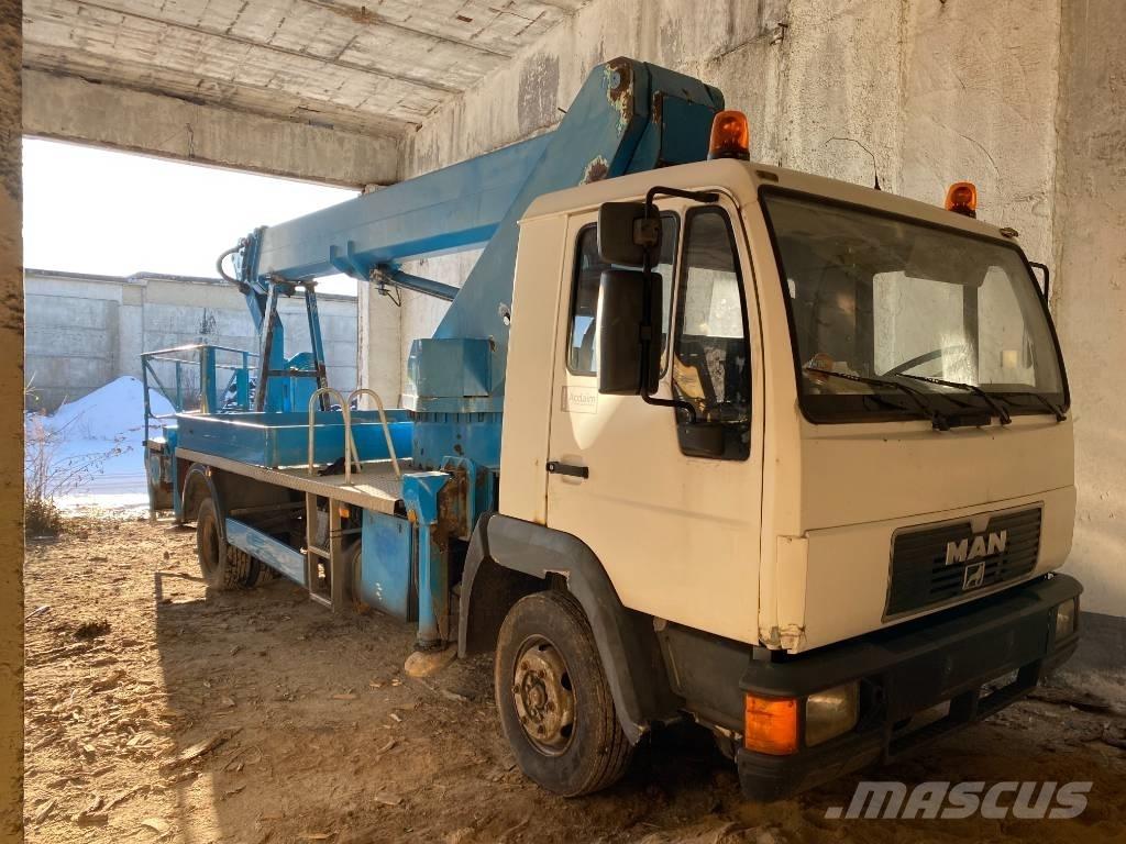 MAN 8.163 Camion plateau ridelle avec grue