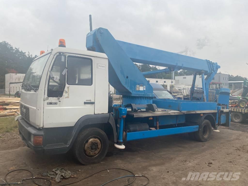 MAN 8.163 Camion plateau ridelle avec grue