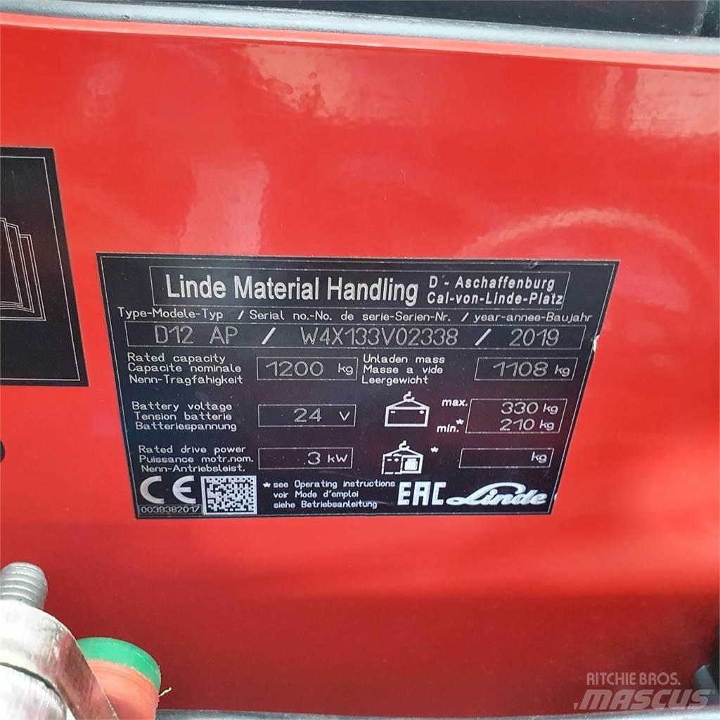 Linde D12AP Gerbeur accompagnant