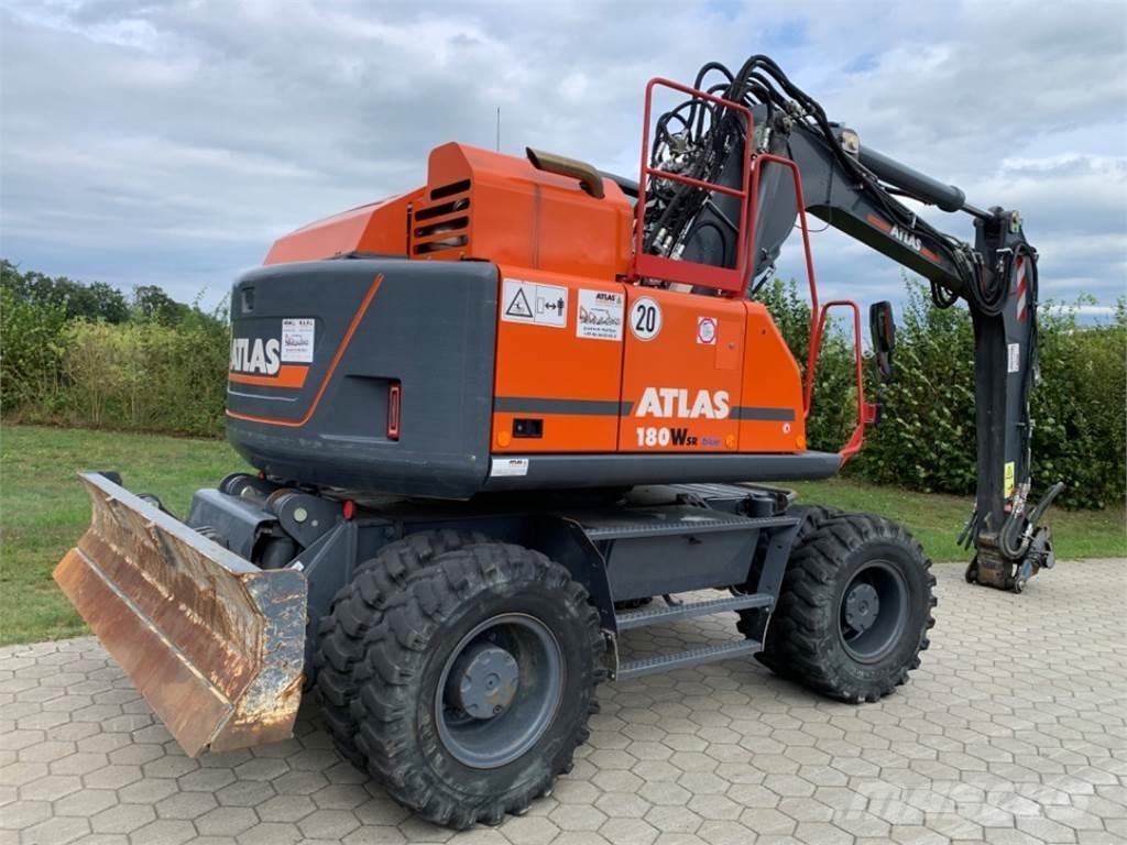 Atlas 180WSR-BLUE Pelle sur pneus