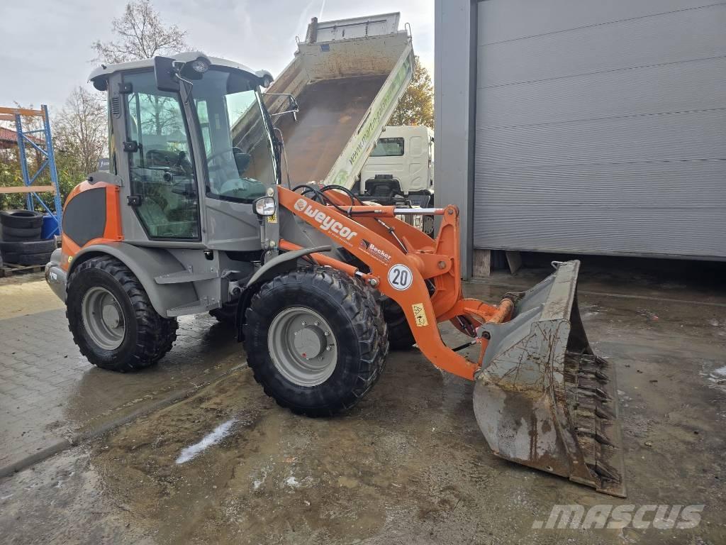 Atlas AR 65 Chargeuse sur pneus