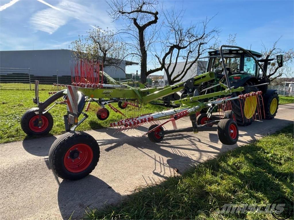 CLAAS Liner 2700 Andaineur