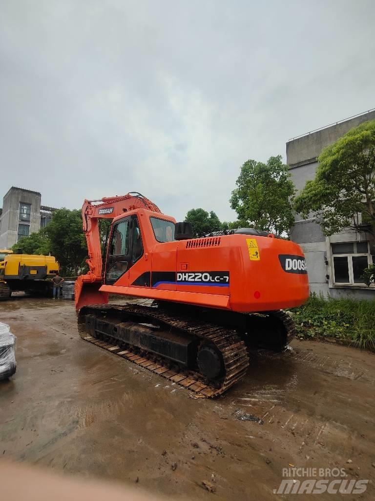 Doosan DH 220 Pelle sur chenilles