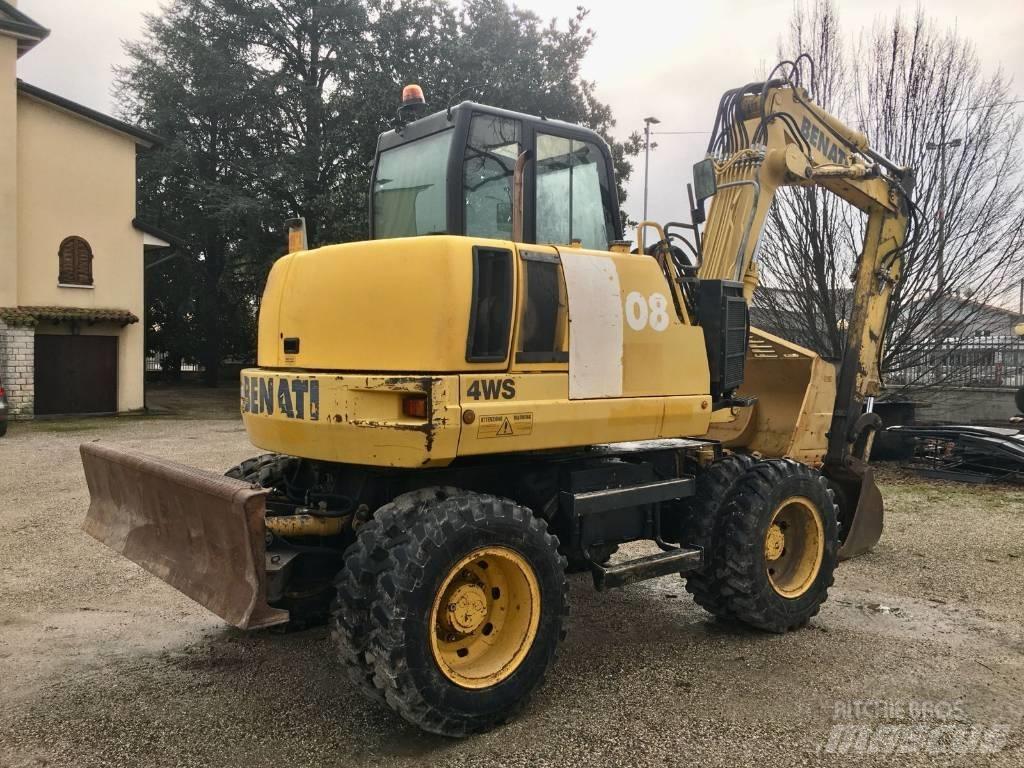 Benati 308 Pelle sur pneus