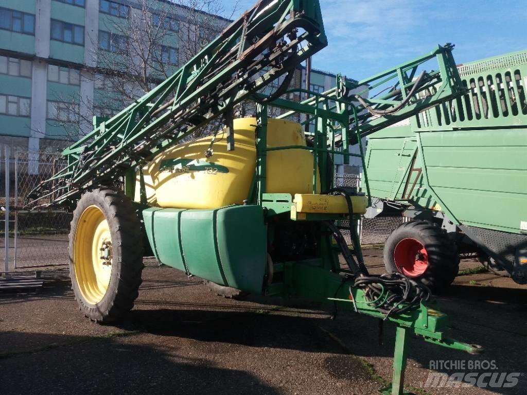 John Deere 732 Pulvérisateurs traînés