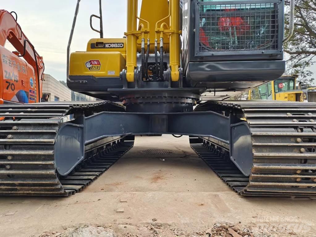 Kobelco SK200D Pelle sur chenilles