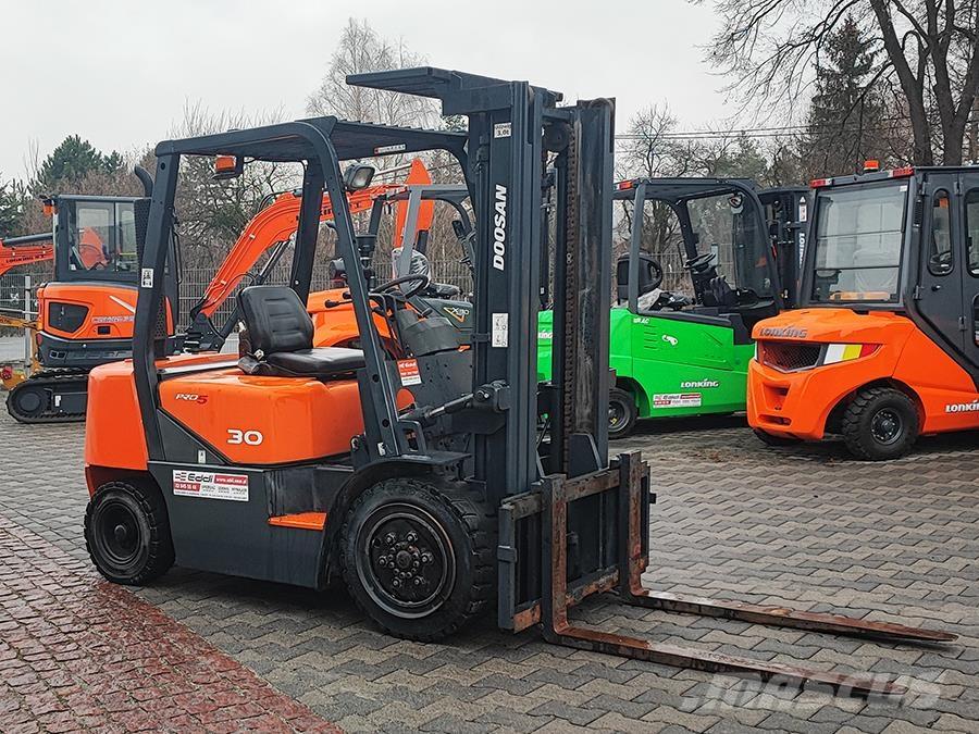 Doosan D30G Chariots diesel