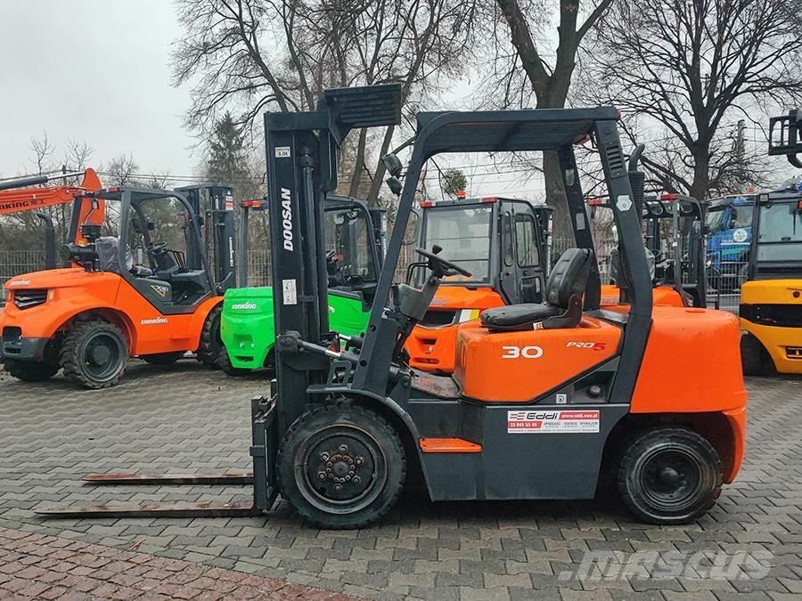 Doosan D30G Chariots diesel