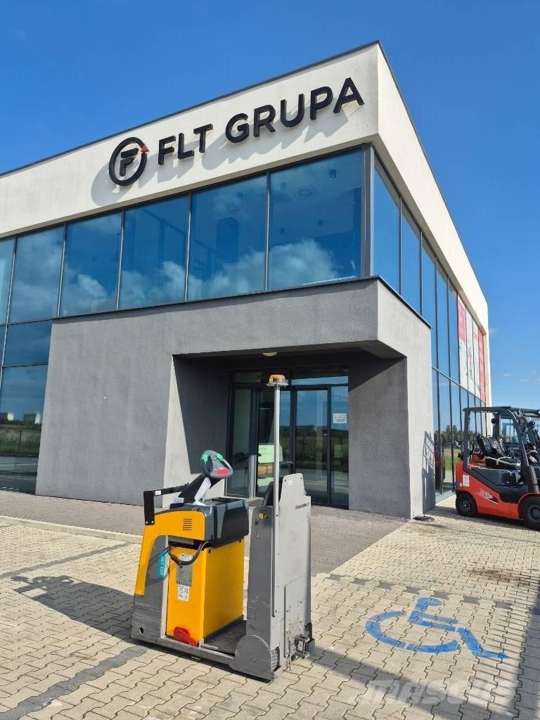 Jungheinrich EZS 130 Chariot remorqueur