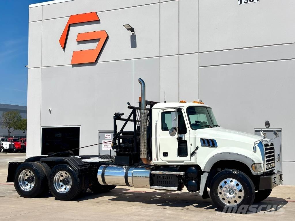 Mack GU713 Camion dépannage