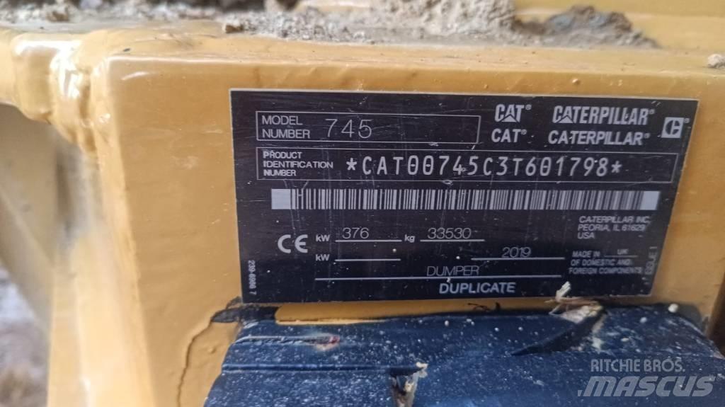 CAT 745 Tombereau articulé