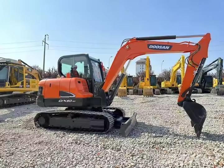Doosan DX60-9C Pelle sur chenilles
